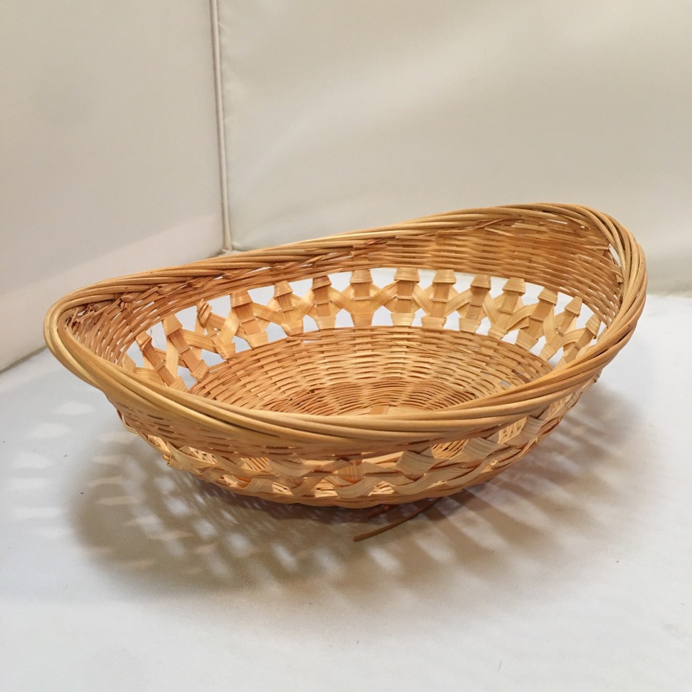 Woven Wicker Bread Basket Small Oval Lattice Border Decor Cottagecore Farmhouse